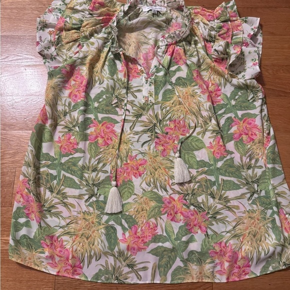 Outfit! (2) Banana Republic trousers + floral top - Picture 2 of 12